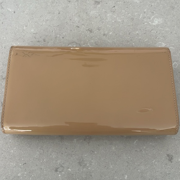 Louis Vuitton Louise Clutch - Picture 14 of 16